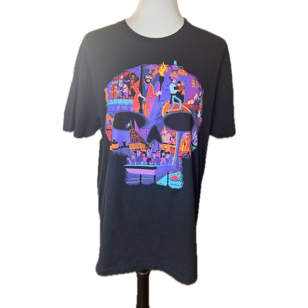 Disney Pirates of the Caribbean Shag Skull Graphic T-Shirt Mens Black Cotton, L